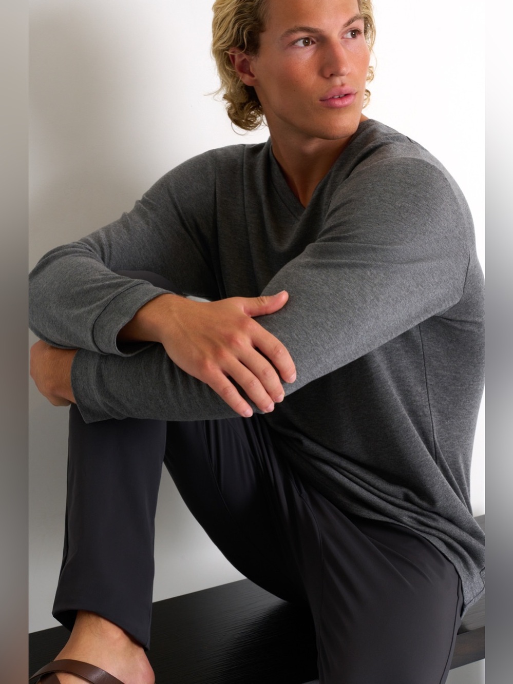 SHAN Men's V-Neck Long-Sleeve in Storm colour